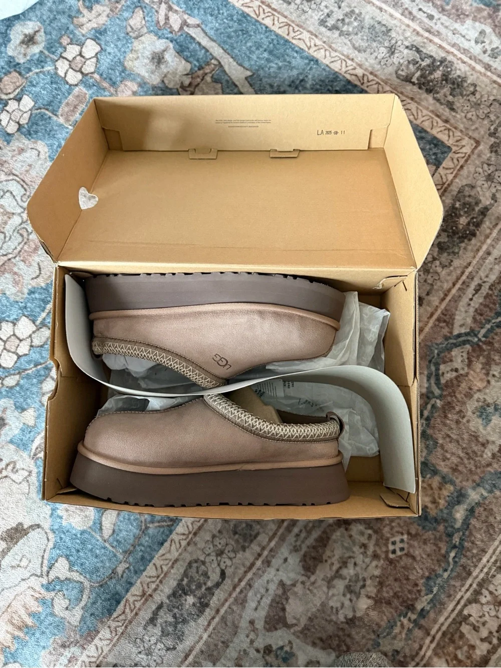 BRAND NEW UGG Women’s Platform Slip-On Clog